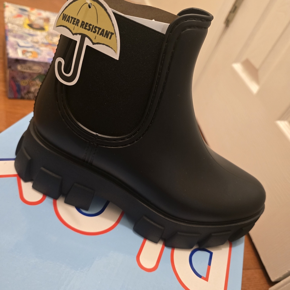 Jeffrey Campbell Black Water-Resistant Boots